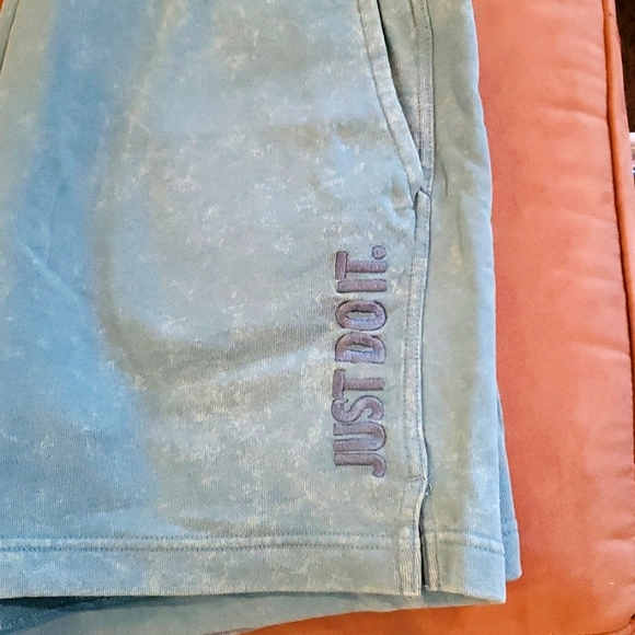 COPY - NEW Nike Mens Above Knee Length Short, Size XL - Picture 5 of 14